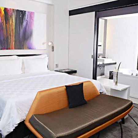 TS Suites Surabaya Exterior foto