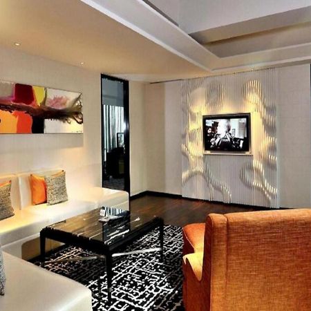 TS Suites Surabaya Exterior foto